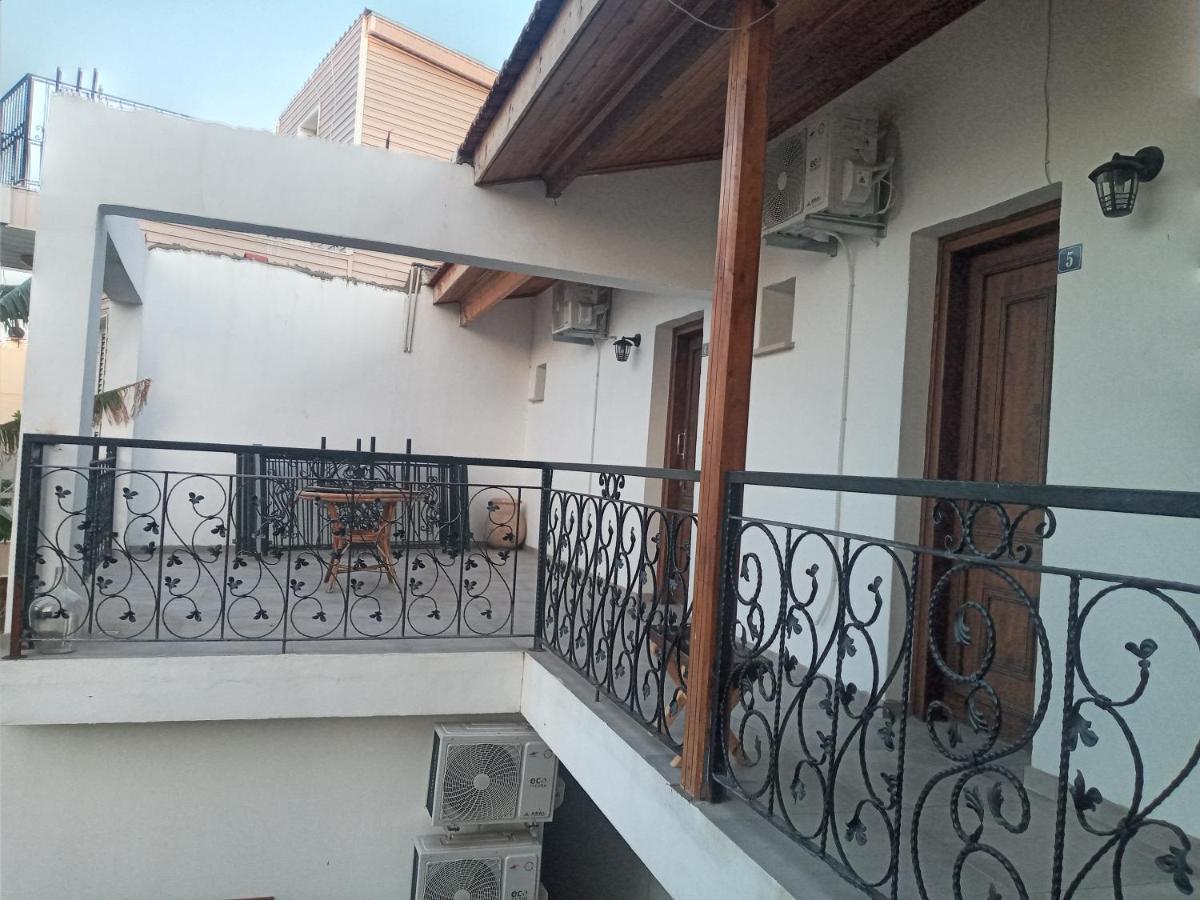Magic Moon Guest House Famagusta  Exterior foto