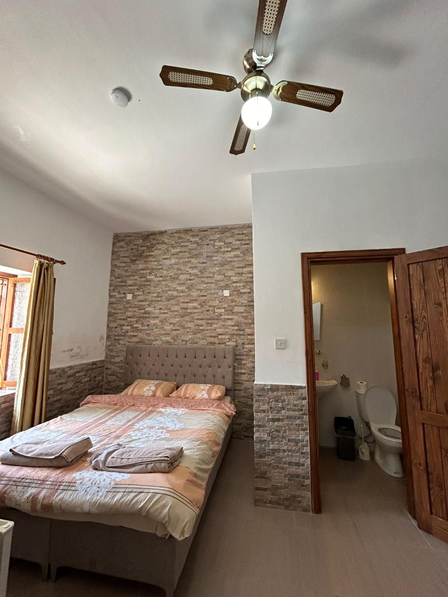 Magic Moon Guest House Famagusta  Exterior foto