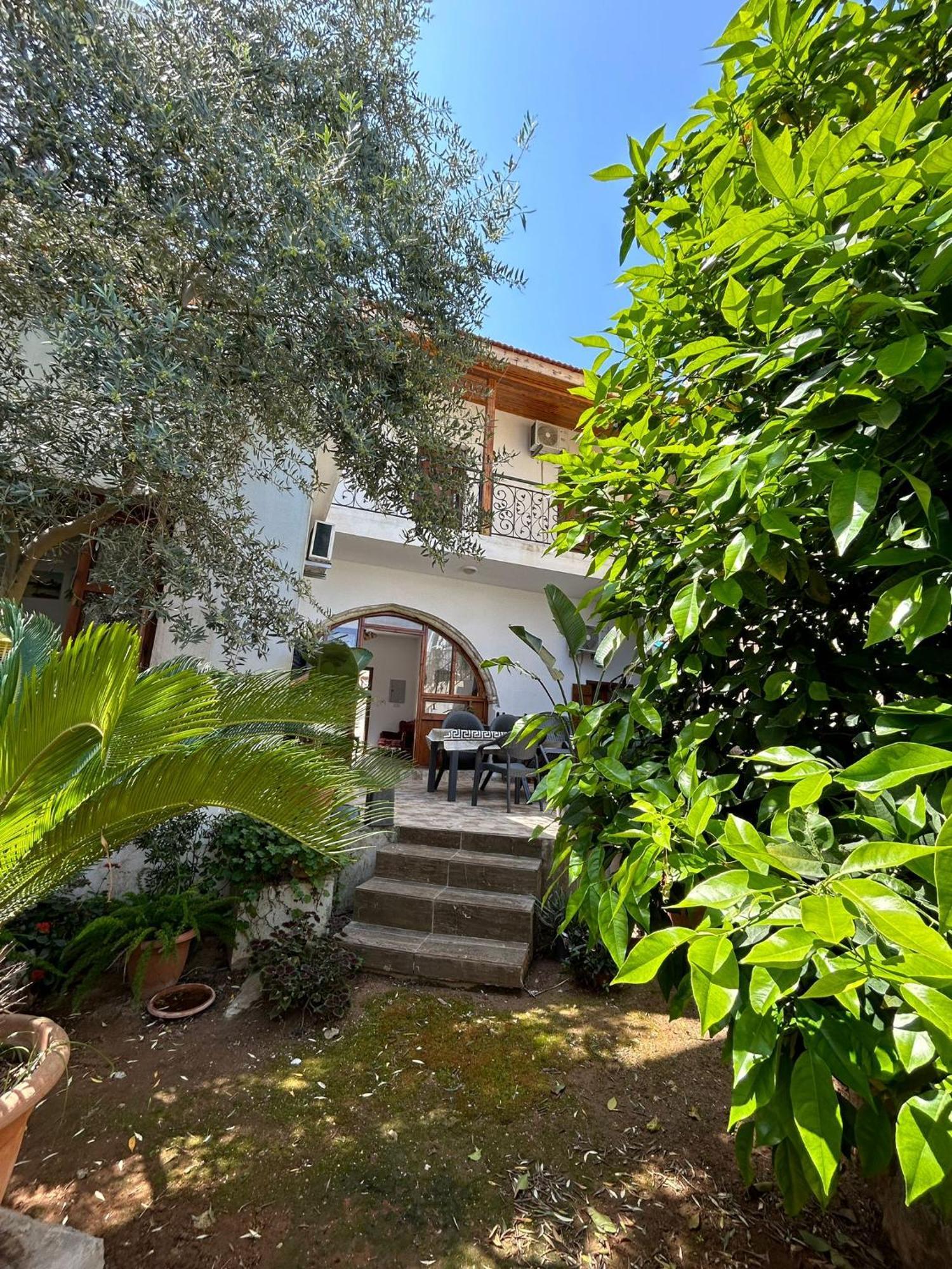 Magic Moon Guest House Famagusta  Exterior foto