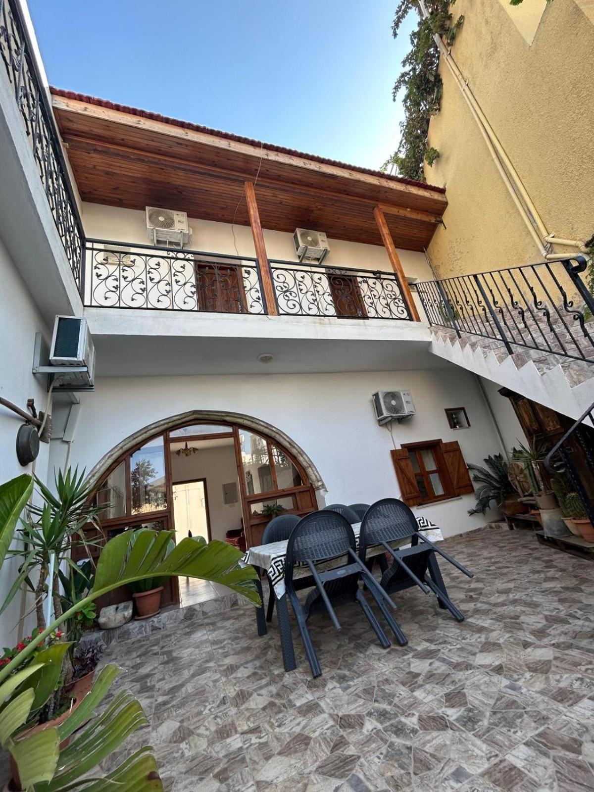 Magic Moon Guest House Famagusta  Exterior foto